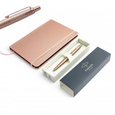 Parker Monochrome rožinės spalvos tušinukų dovanų rinkinys 2122755 su užrašų knygele su graviravimu Parker Monochrome rožinės spalvos tušinukų dovanų rinkinys 2122755 su užrašų knygele su graviravimu