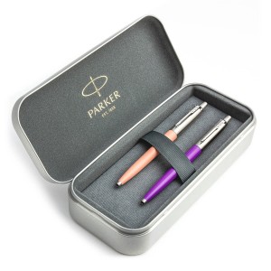 Parker Jotter Originals Powder Pink ir Purple Tušinukų dovanų rinkinys su metaliniu dėklu Parker Jotter Originals Powder Pink ir Purple Tušinukų dovanų rinkinys su metaliniu dėklu
