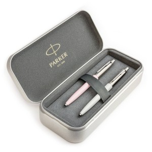 Parker Jotter Originals Pearl ir Pink Tušinukų dovanų rinkinys metaliniame dėkle Parker Jotter Originals Pearl ir Pink Tušinukų dovanų rinkinys metaliniame dėkle