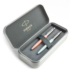 Parker Jotter Originals Powder Pink ir Pastel Blue Tušinukų dovanų rinkinys su metaliniu dėklu Parker Jotter Originals Powder Pink ir Pastel Blue Tušinukų dovanų rinkinys su metaliniu dėklu