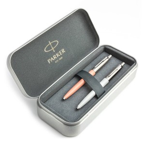 Parker Jotter Originals Powder Pink ir Pearl Tušinukų dovanų rinkinys su metaliniu dėklu Parker Jotter Originals Powder Pink ir Pearl Tušinukų dovanų rinkinys su metaliniu dėklu